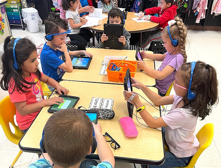 Kindergarten students in Christina Hernandez’s class received school supplies, including new headphones from funding provided through federal COVID-19 relief funding. (Photos/WEMS)