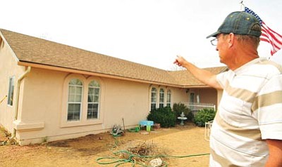 Storm Damage Boosts Business For Roofing Contractors In Pv The Les Stukenberg The Daily Courier Br Prescott Valley Resident Tim Reynolds Points Out