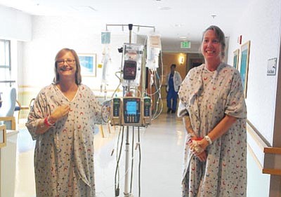 Courtesy photo<br>
Kathleen Melvin, left, of Smyrna, Del., and Michelle Long of Prescott meet after Melvin underwent a transplant in which she received one of Long’s kidneys July 5 at the University of Maryland Medical Center in Delaware.

