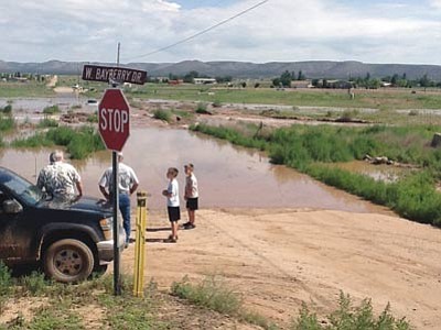 Northern rains bring flooding to Paulden area | The Daily Courier ...