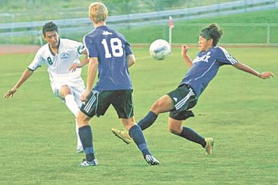 Phoenix College upsets nationally ranked Yavapai College in OT 4