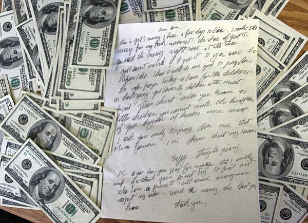 The Daily Courier/Les Stukenberg
The Yavapai Food Bank received an envelope – “about an inch thick,” according to Ann Wilson – that contained this letter and $8,500 in cash.