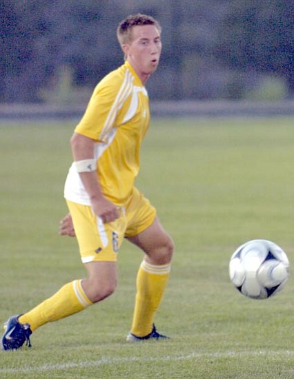 Jo. L. Keener/<br>The Daily Courier<br>Andrew Chriss, seen in earlier action this season, scored two goals in two games for the Eagles.