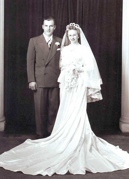 Courtesy photo<br>
Mary Ann and Lawrence Roesslein, in 1948.
