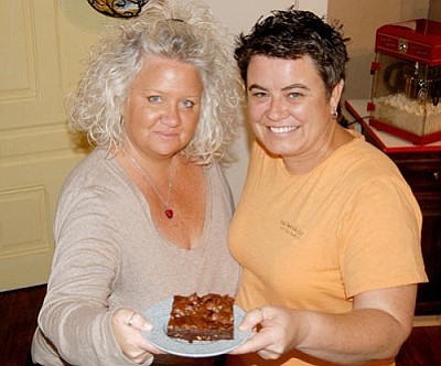 Jason Soifer/The Daily Courier<br /><br /><!-- 1upcrlf2 -->Rhonda Moss, left, and Terri Pemberton opened The Closet Café inside the Downtown Prescott Inn, where they prepare breakfast and lunch meals, in late January.<br /><br /><!-- 1upcrlf2 --><br /><br /><!-- 1upcrlf2 -->