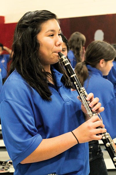 Sophomore Valeria Romero practices for her solo performance of Jazzberry Jam. Loretta Yerian/WGCN