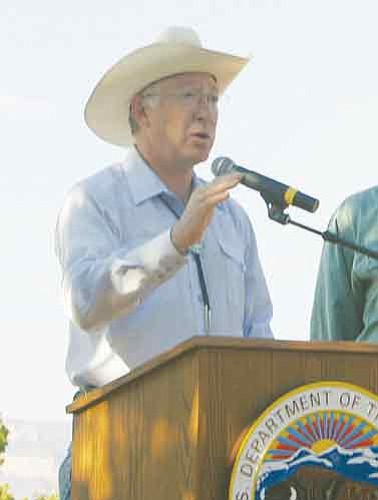 <br>Patrick Whitehurst/WGCN<br>
Ken Salazar at the Grand Canyon in 2009.