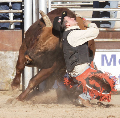 Fans gather for Andy Devine Rodeo thrills | Kingman Daily Miner ...