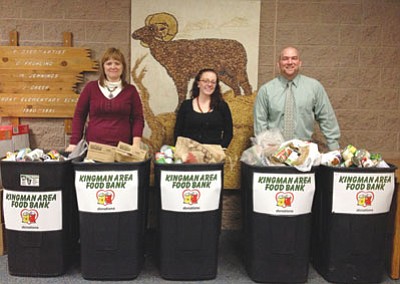 Kingman Photo: Cerbat Elementary School food drive | Kingman Daily ...