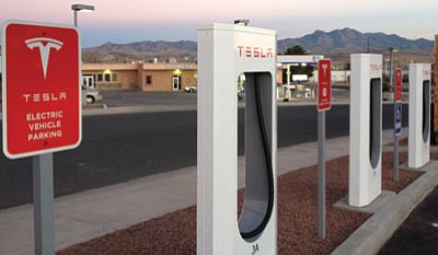 Tesla Charging Station In Kingman Part Of National Network A Tesla Electric Car Charging Station Has Been Installed At The Carl S Jr Location On