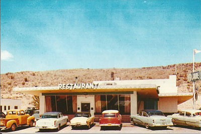 Yesteryear Charlie Lum Jade Restaurant Helped Shape Kingman A 1950s Postcard Of The Jade Restaurant Building Still Stands On Andy Devine Next