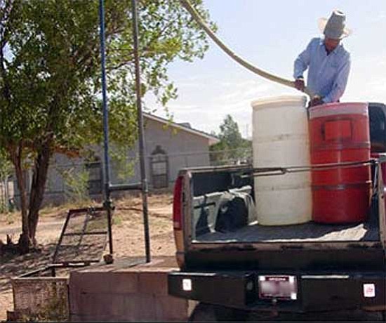 <i>EPA photo</i><br>
A water hauling station on the Navajo Nation.