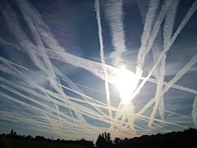 “What in the World are They Spraying" is a documentary from Michael Murphy, G. Edward Griffin and Paul Wittenberger.