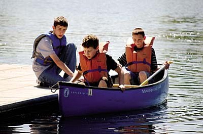 Sign up for free canoe rides at VRD<br /><br /><!-- 1upcrlf2 -->Sept. 26<br /><br /><!-- 1upcrlf2 -->The Verde River Citizens Alliance is offering free canoe rides in celebration of Verde River Days. The rides will be at 8 a.m. and 10:15 a.m. and leave from the day use area of Dead Horse Ranch State Park. (Park admission will be charged.) Canoes will be available to those with paddling experience as well as guided canoes for those new to river canoeing. A reservation is necessary. Call Marsha at (928) 634-8738 to get yours.