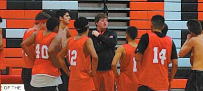 Head coach David Beery talks to his team. Beery said overall he’s been happy with his players’ effort during winter break. But, wasn’t very pleased with Friday’s practice. VVN/Derek Evans