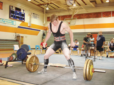 Teenage Colorado powerlifters break records at national competition