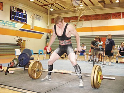 Peterson breaks school record at powerlifting competition