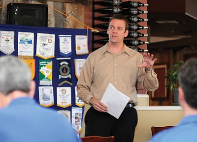 City Manager Brandon Buchanan discusses the home rule option with the Williams Rotary Club on Aug. 7. Ryan Williams/WGCN