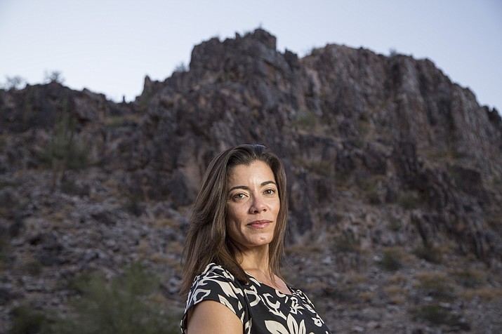 Fernanda Santos, who covered the Granite Mountain Hotshots tragedy as a bureau chief for the New York Times, has written “The Fire Line.”