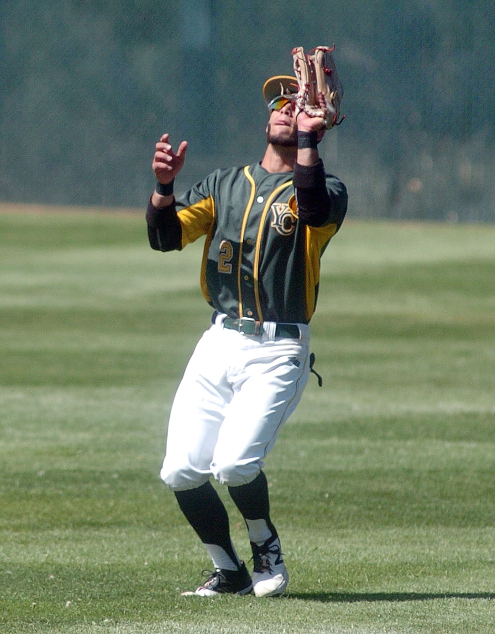 Yavapai's Nate Easley makes a catch against South Mountain in the first game of the NJCAA Region 1 Division 1 semifinals Thursday in Prescott. (Les Stukenberg/The Daily Courier) (Les Stukenberg/The Daily Courier)
