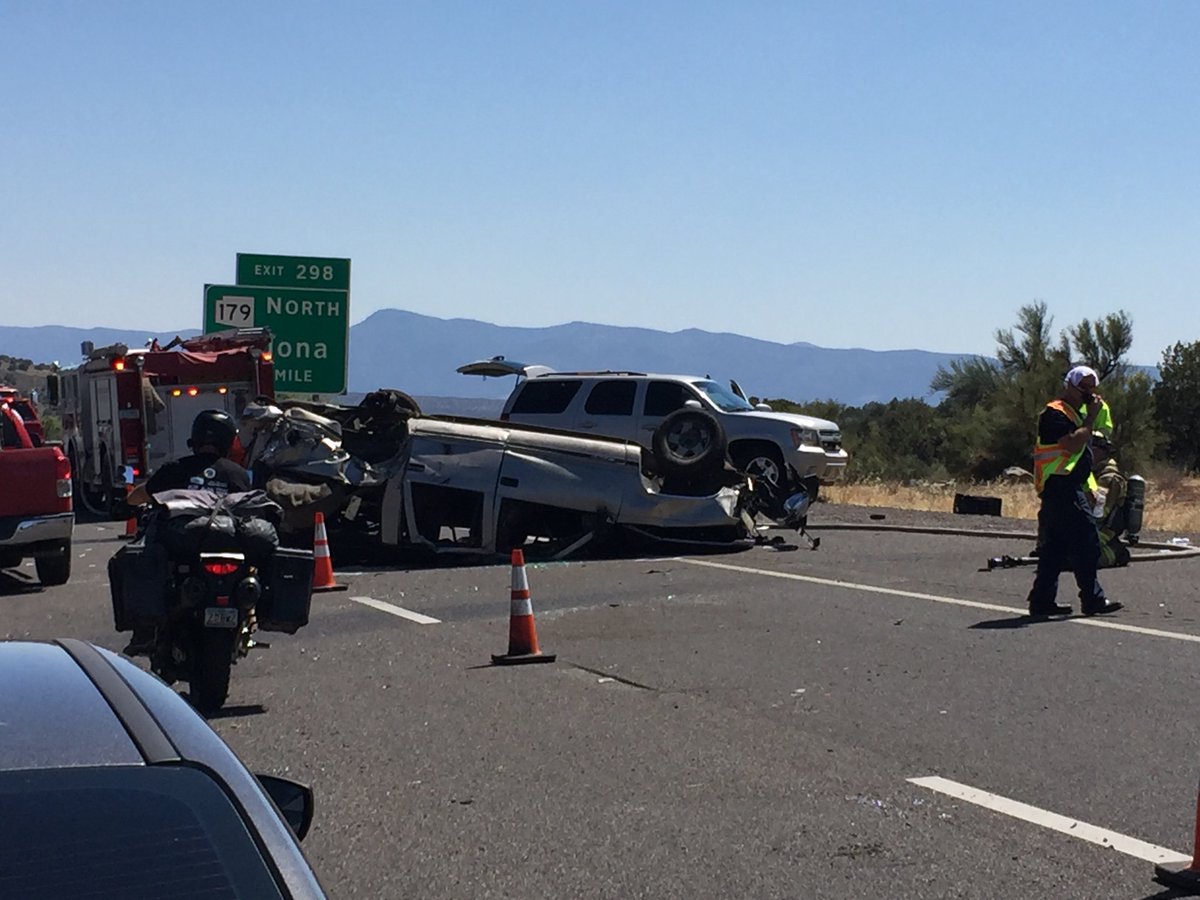 Dps 1 Dead In 10 Vehicle Crash I 17 S Closed The Daily Courier