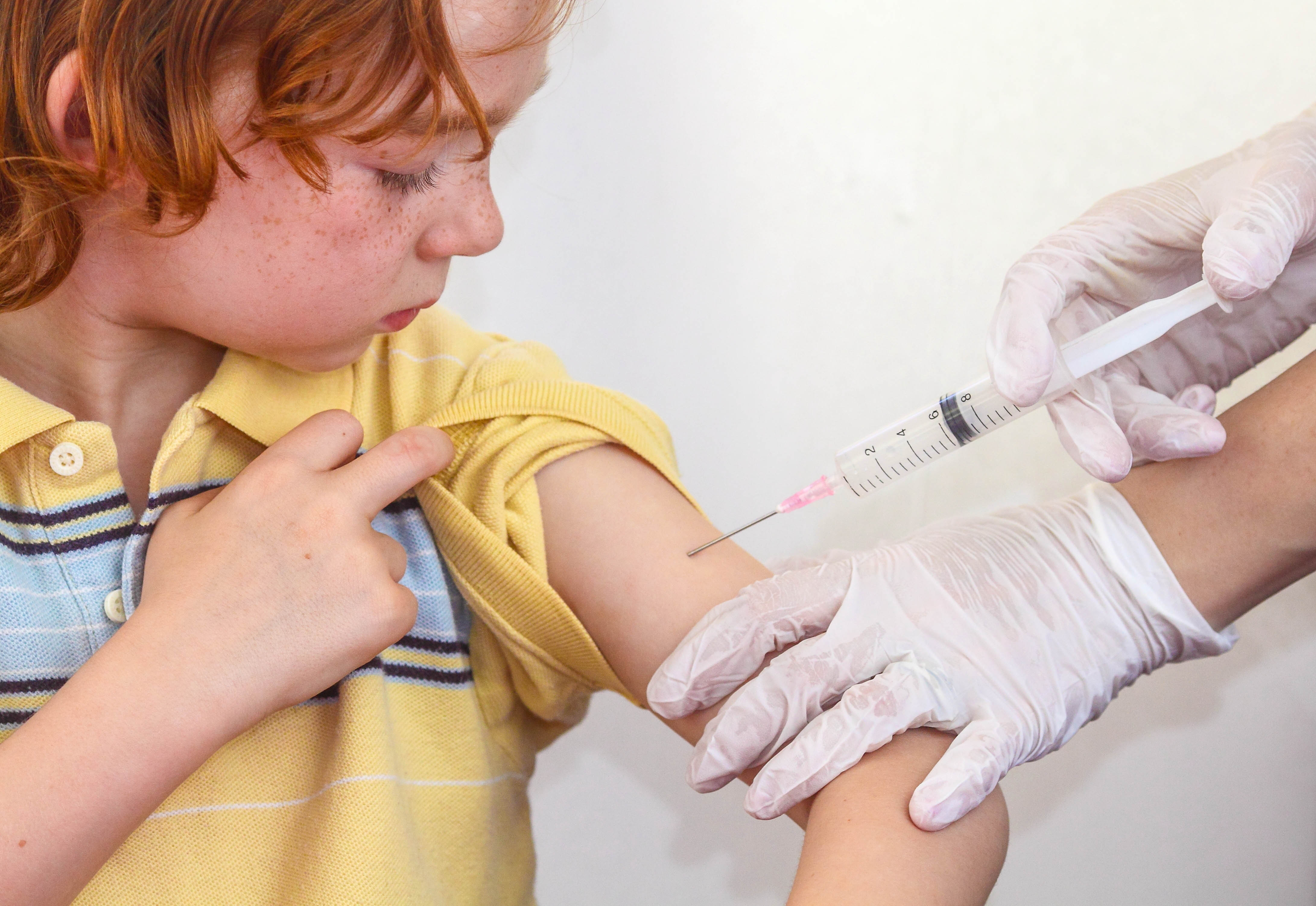 Делать ли ребенку. Прививки. Children Covid vaccine.