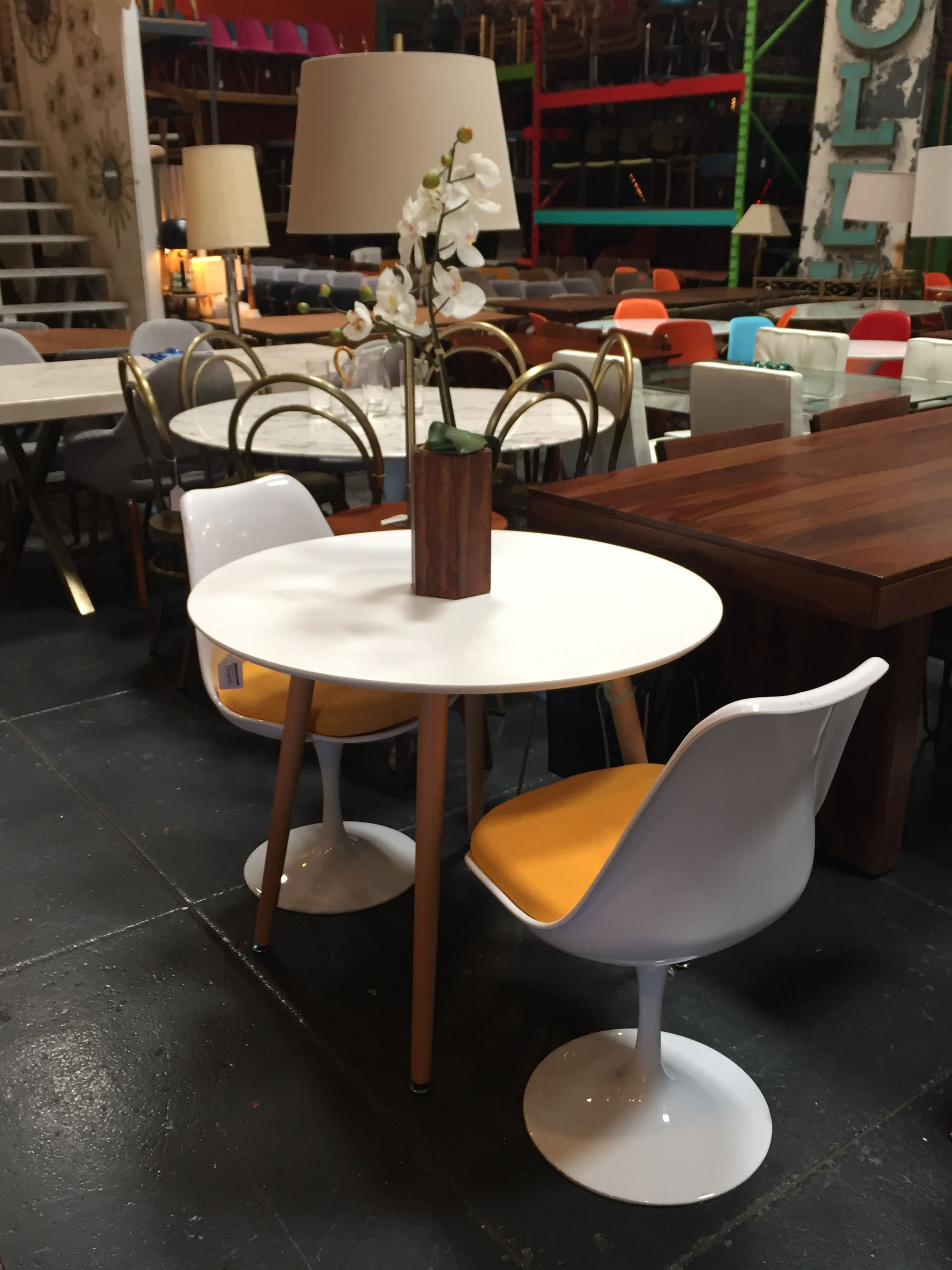 Mix and match is the modern way to furnish a dining room The Daily