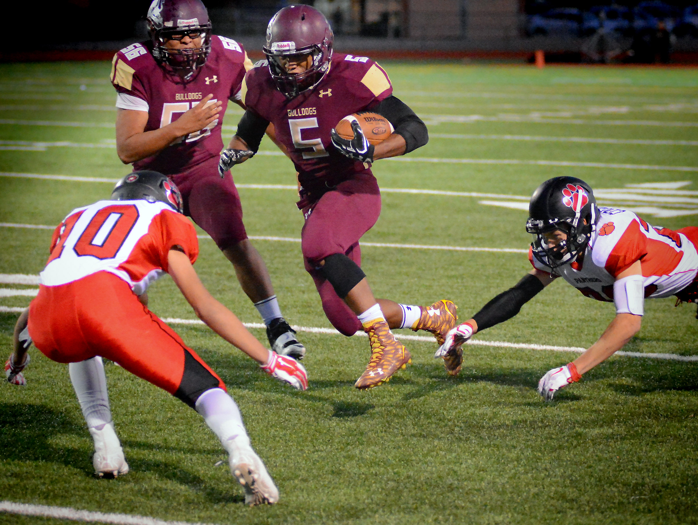 Winslow Bulldogs beat Coconino Panthers 50-13 Sept. 23 | Navajo-Hopi ...