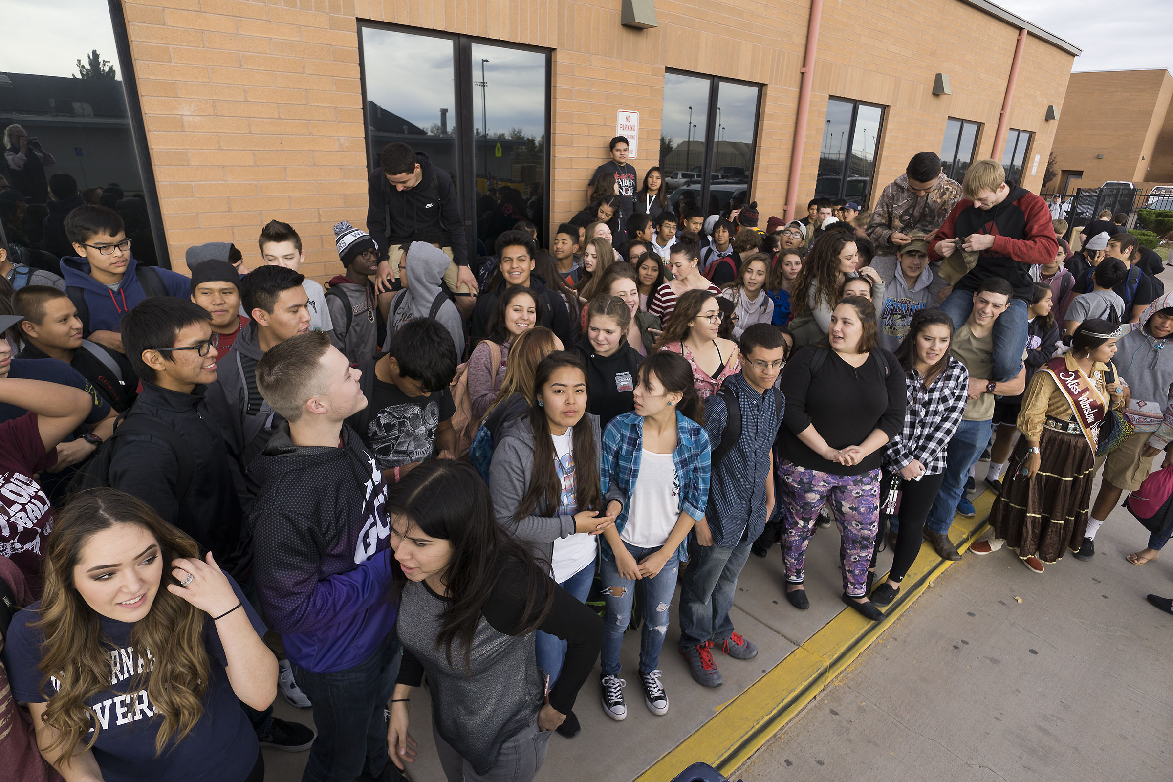 Winslow High School students collect 6,000 pounds of food for food