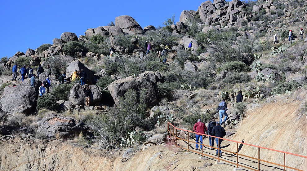 Granite mountain hotshots. Granite Mountain Hotshots Memorial State Park. Granite Mountain Hotshots Memorial. Отряд Ярнелл гранитная гора пожар.