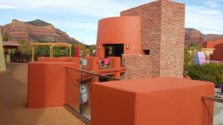 The Sedona Vortex Center is an affordable community space available for hourly and daily rental that provides a dynamic location and top-notch amenities including professional media services and organic, vegan catering. 
