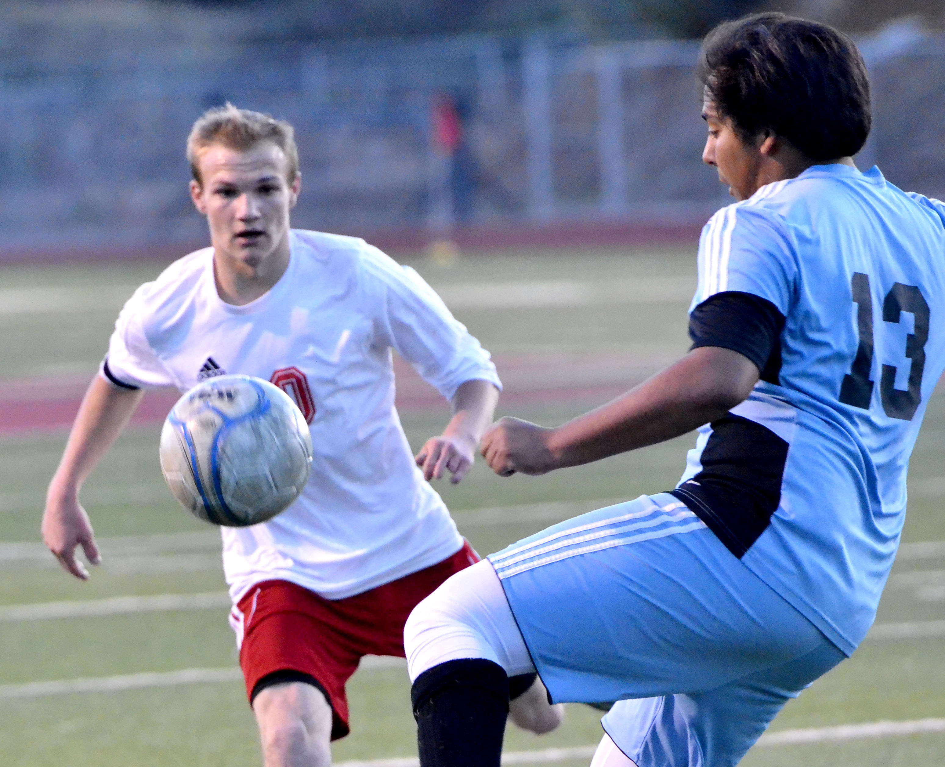 Mingus boys win first soccer match of season, 5-4 road victory at ...