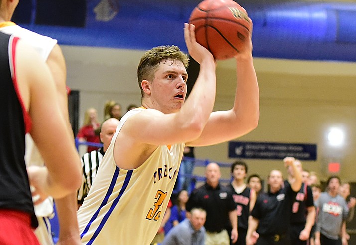 Prescott’s Kody Jones lines up the winning 3-pointer against Bradshaw Mountain on Tuesday, Jan. 31, in Prescott. (Les Stukenberg/The Daily Courier)