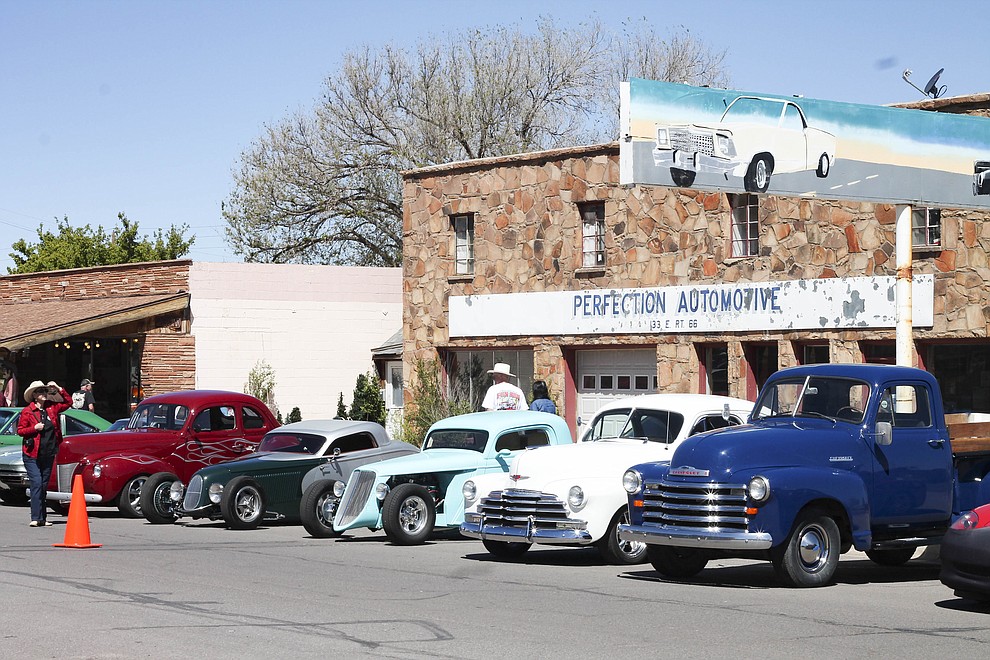 Historical Route 66 Car Show rumbles into Williams (photo gallery