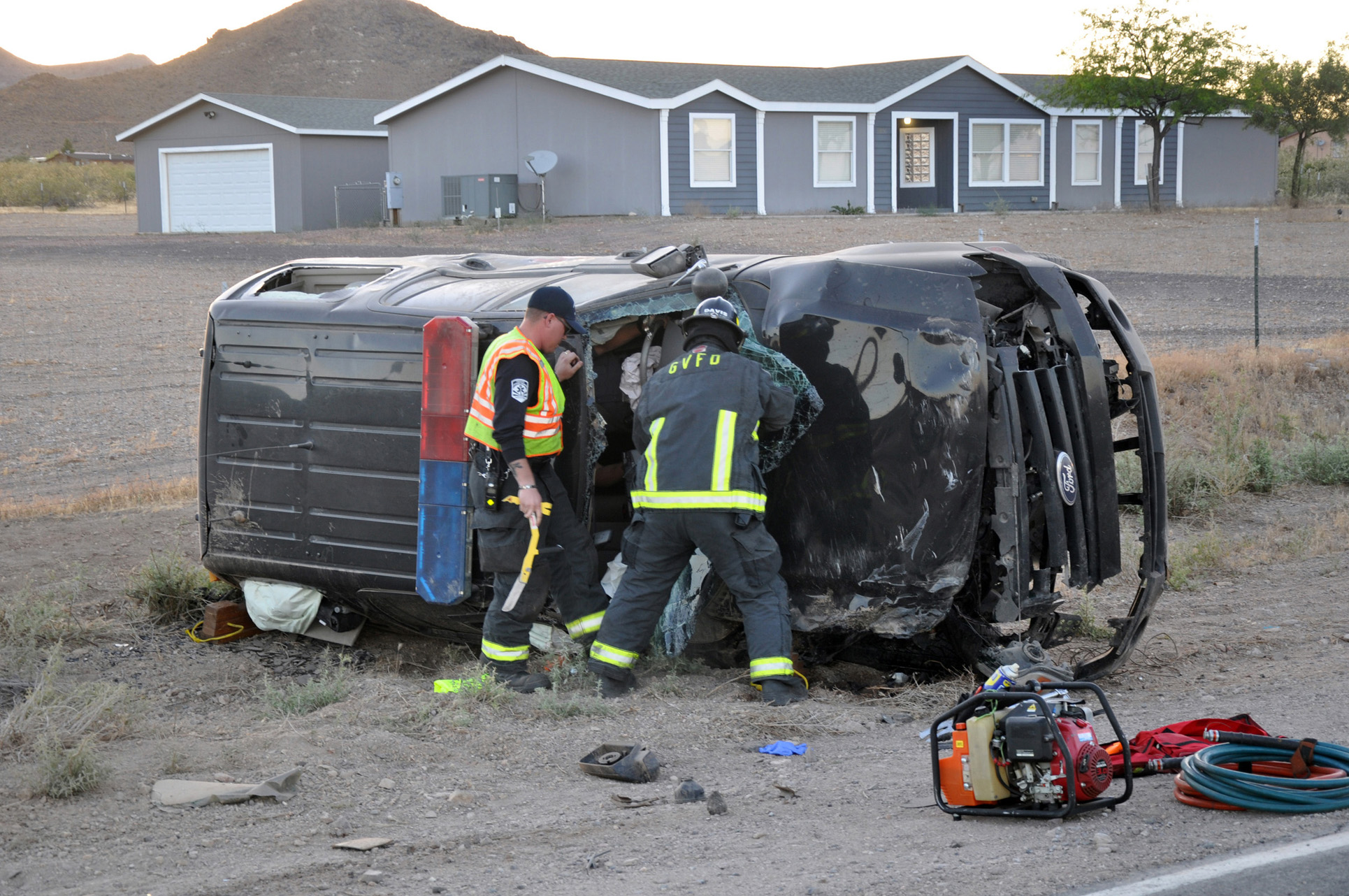 Mohave County Sheriff's Office deputy involved in twovehicle rollover