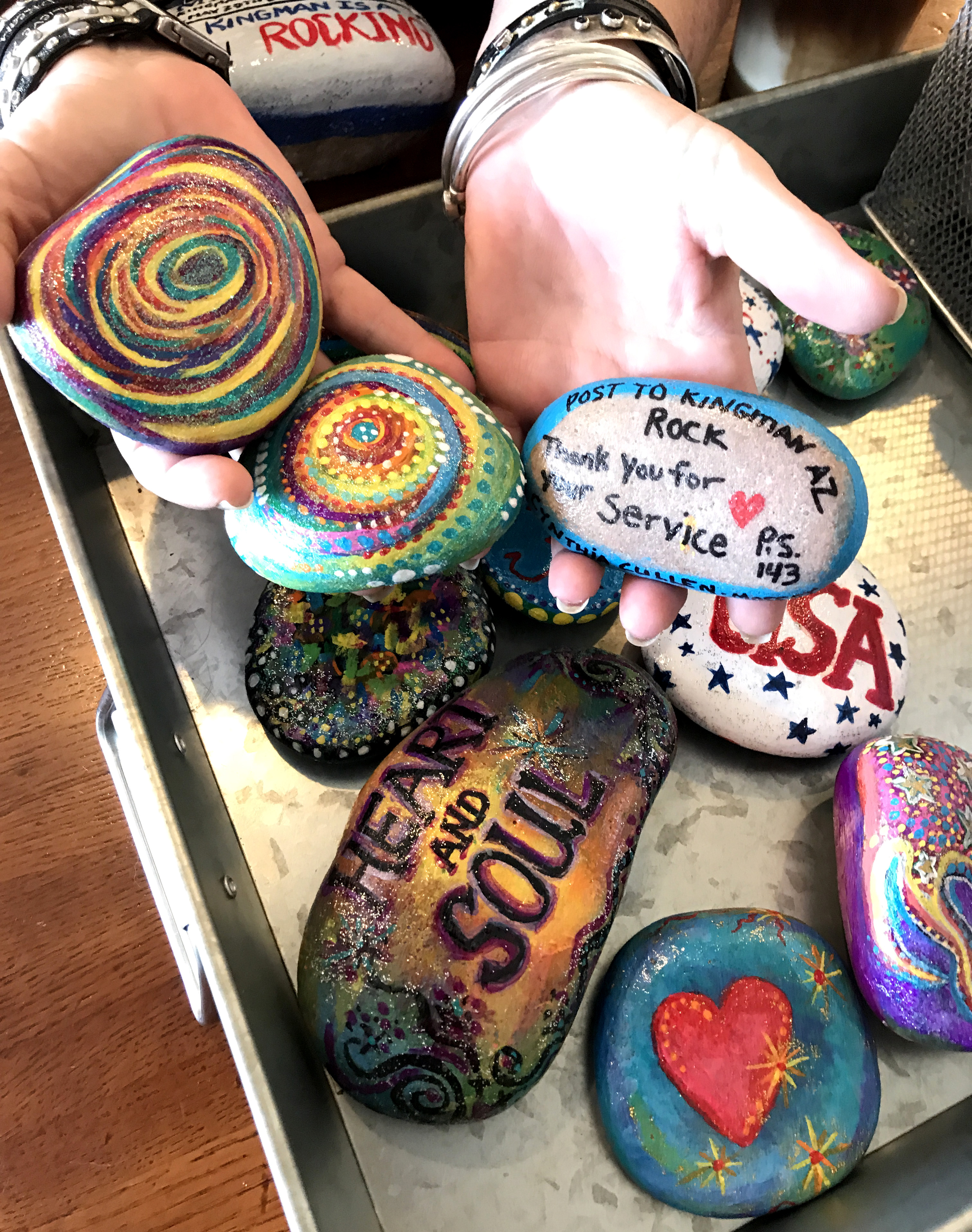 Kingman is a Rockin’ Community group strives to put smiles on faces Kingman Daily Miner