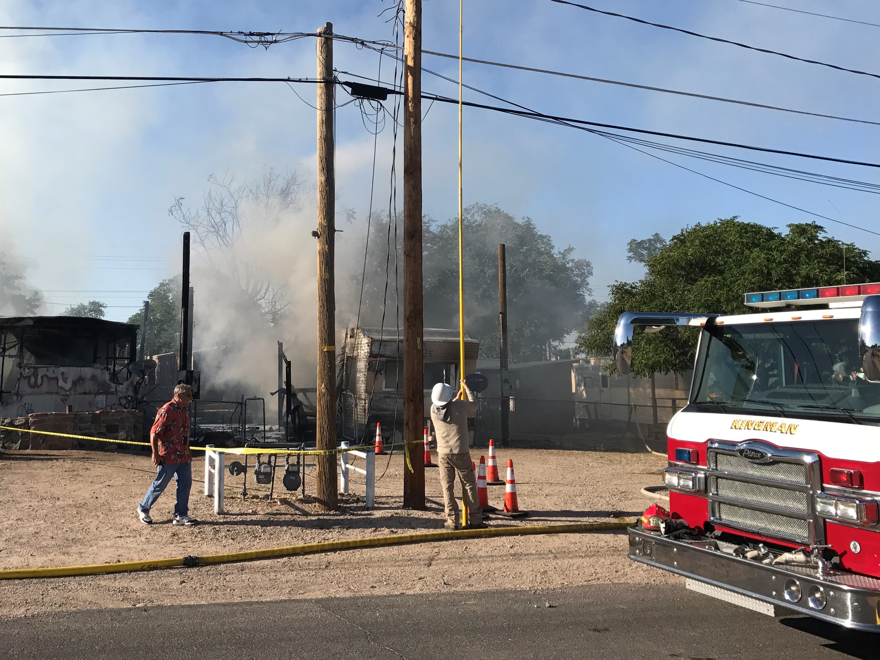 Two homes on fire in western Kingman Kingman Daily Miner Kingman, AZ