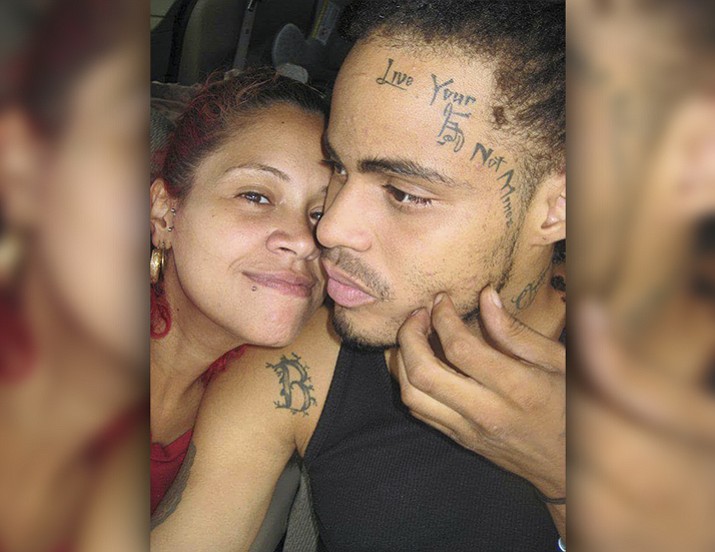 Negroni-Kearse poses for a selfie with her husband, Andrew Kearse. Andrew Kearse died on May 11, 2017 after leading Schenectady, N.Y., police on a foot chase when stopped for a traffic violation. (Angelique Negroni-Kearse via AP)
