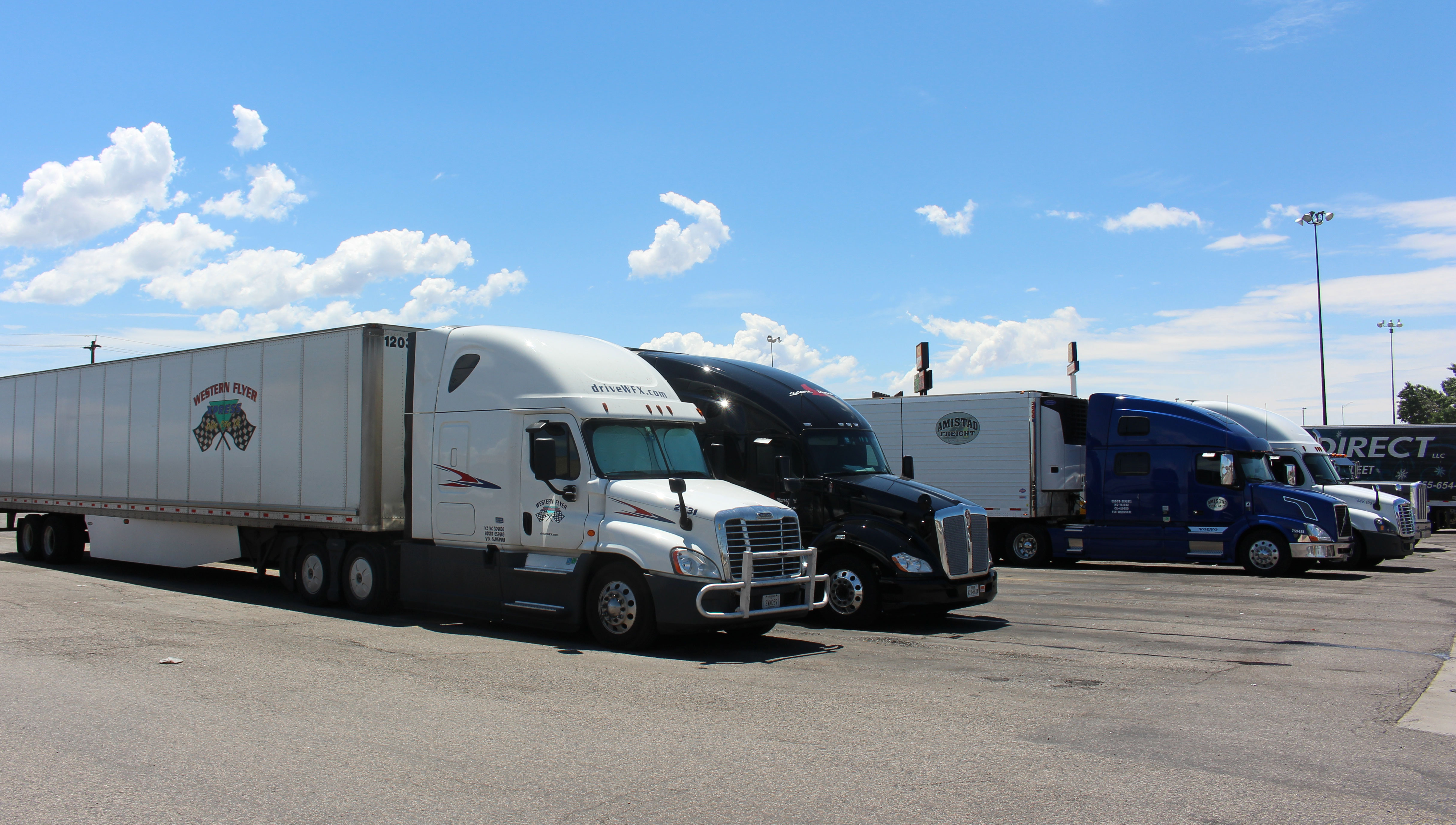 State to use new system to check big rigs entering Arizona | Kingman ...