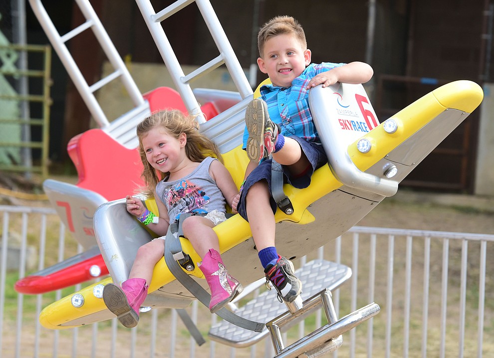 Prescott's Peyton and Waylon Hager ride the Skyrace at the 2017 Yavapai County Fair at the Prescott Rodeo Grounds Wednesday, September 7 in Prescott . (Les Stukenberg/Courier).