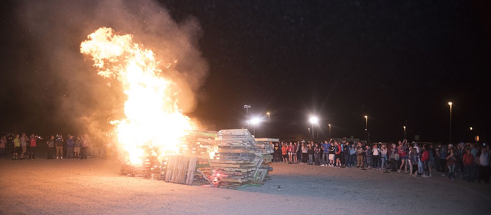 Bradshaw Mountain students gather for the annual bonfire as part of Homecoming week at the Prescott Valley School. (Les Stukenberg/Courier).