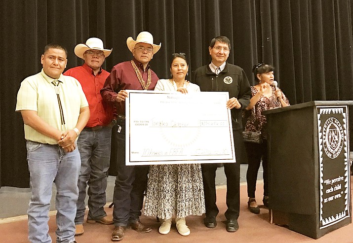 Navajo Nation Presents 225 000 For Construction Of 10 Homes In Bennett   Pr Bennett Freeze Check T715 