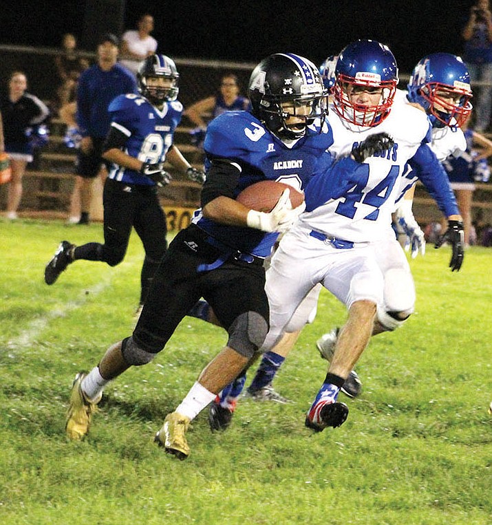 Prep Football: Tigers drop 30-20 loss to Tonopah Valley | Kingman Daily ...