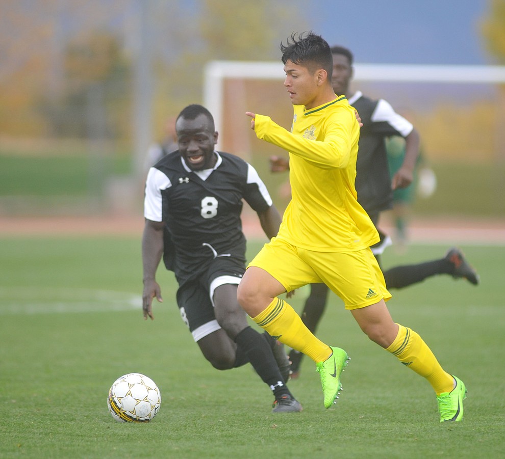 Yavapai's Angel Lujan brings the ball upfield as the Roughriders take on Tyler Community College in the semifinals of the NJCAA Division 1 Men's National Championship in Prescott Valley Friday afternoon. (Les Stukenberg/Courier)