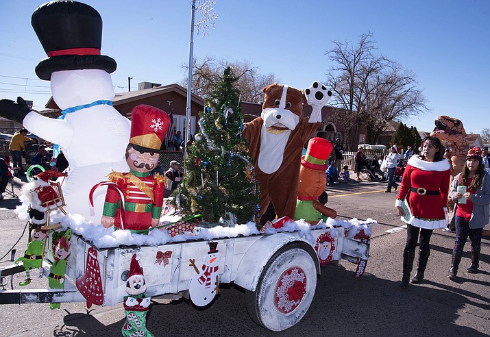 Winslow Christmas Parade a success | Navajo-Hopi Observer | Navajo ...