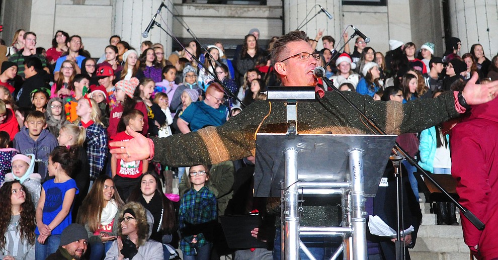 Prescott Mayor Greg Mengarelli welcomes people during the annual Courthouse Lighting in downtown Prescott Saturday, December 2. (Les Stukenberg/Courier)