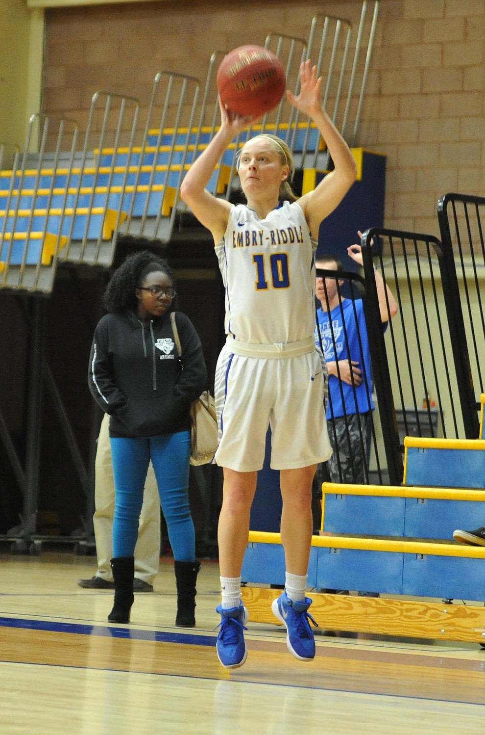 ERAU's Amber Rollins (10) gets a wide open three-pointer as the Eagles take on Benedictine Mesa in womens basketball Thursday night in Prescott. (Les Stukenberg/Courier)