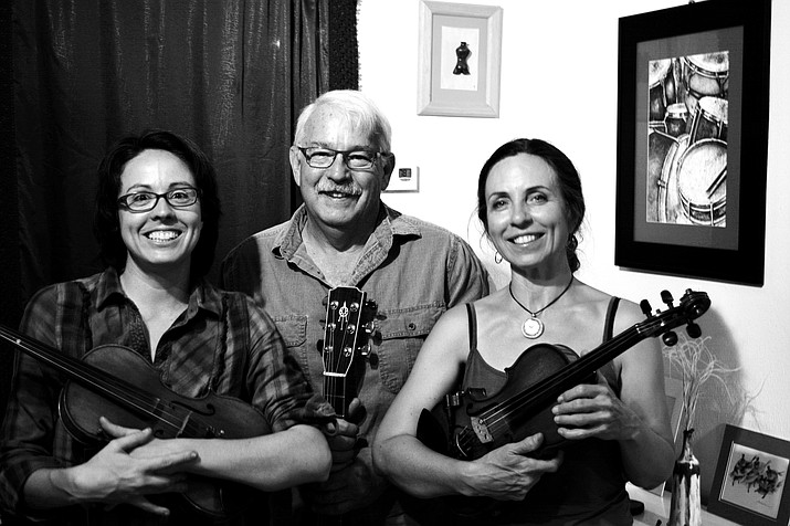 December’s contra dance will take place at the Clarkdale Memorial Clubhouse (auditorium,) 19 N. 9th St. (9th and Main) on Saturday, Dec. 16 at 6:30 p.m. 