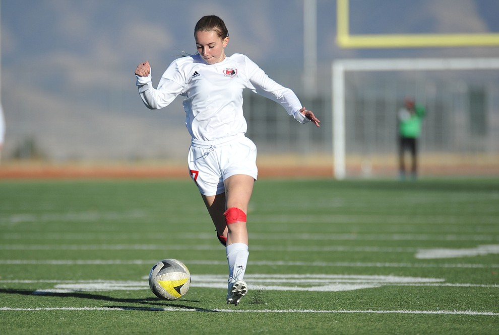 Bradshaw Mountain's Alexis Clynes drives the ball upfield as the Bears take on Palo Verde Magnet Thursday in the Arizona Athletic Association's play-in round for the State Soccer Tournament that begins on Tuesday. (Les Stukenberg/Courier)