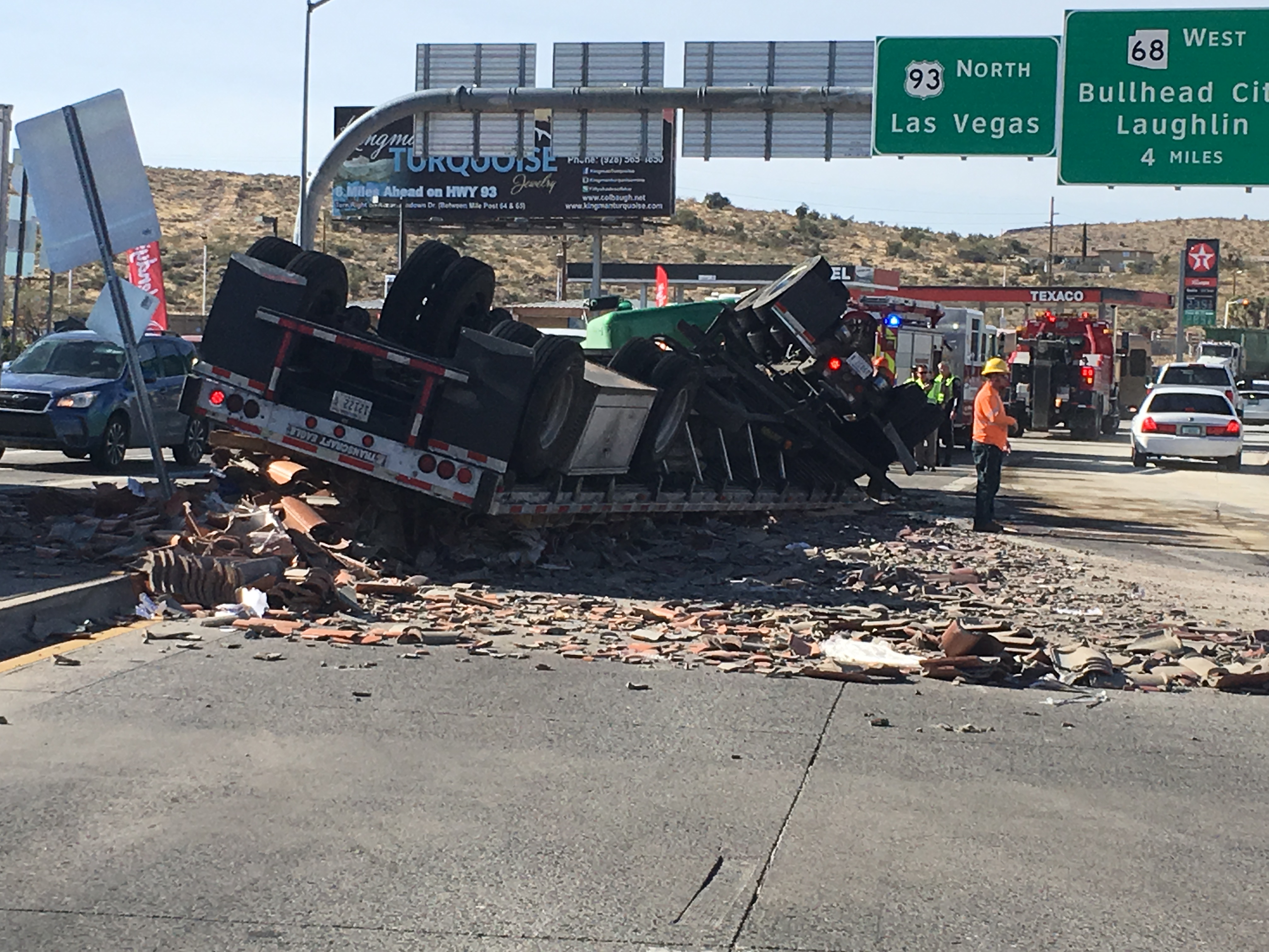 overturned-truck-at-beale-street-and-interstate-40-causing-traffic